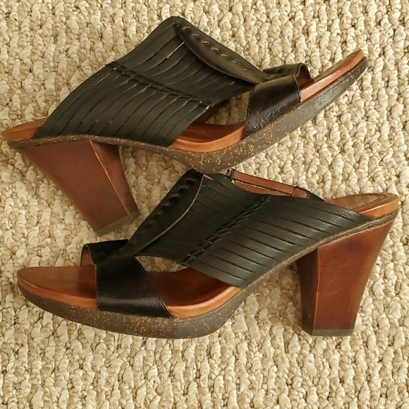 Naya Sandals - Picture 3 of 6